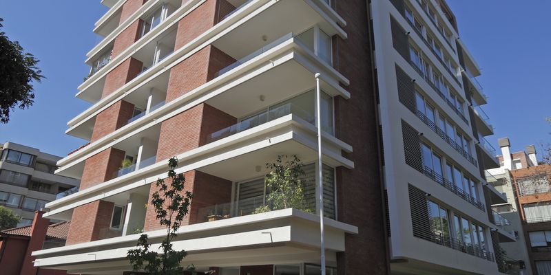 LAS ORQUIDEAS BUILDING