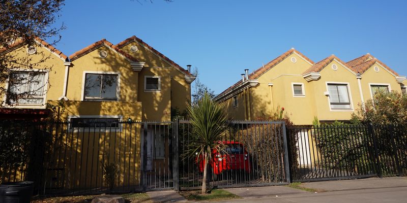 CONDOMINIO CASARES DE HUECHURABA